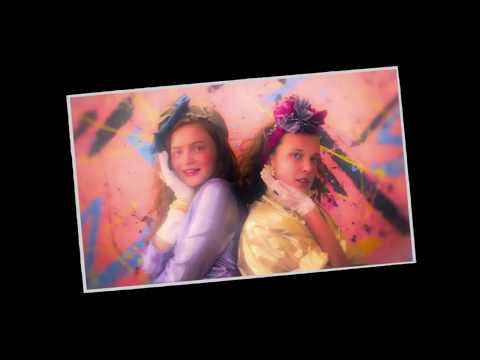 The 1980s Retro Fashions of Stranger Things (and how my graphics were used in Season 3)